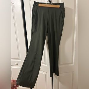 NWOT Athleta Cosmic Kick Flare Pant! SO COMFY. Size 4